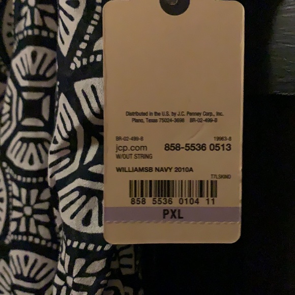 St Johns Bay PXL Cotton batik short sleeve top NWT - Picture 7 of 8